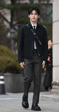 [포토] 제로베이스원 성한빈 ‘입장만으로도 아우라 가득’