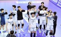 [포토]우리카드, 1위 잡았습니다!