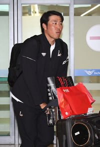 [포토]SSG 한유섬, 검게 그을린 얼굴로