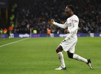 맨유, 2005년생 ‘신성’ 붙잡는다…주급 ‘3배’ 인상+계약기간 2030년까지 ‘장기’ 계약