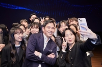 정용진의 신세계 열렸다…실적 부진 CEO 바로 교체