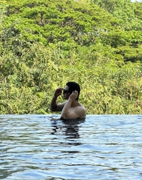 차은우, 잔뜩 성난 등근육 자랑... 짐승남의 망중한