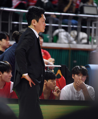[포토]‘벤치지키는’ 김선형