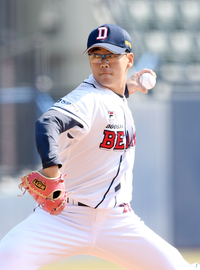 [포토]두산 이병헌, 힘차게!