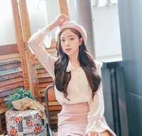 오마이걸 출신 진이, ‘카리나 열애’ 실언에 거듭 사과 “신중했어야 했는데…”