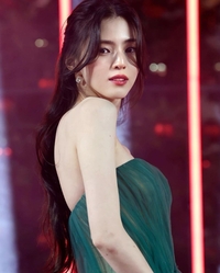 ♥류준열과 교제 인정 한소희 “환승은 아냐. 그분(혜리)에 이성 잃고 결례했다”사과