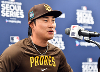 GG 수상 후 ‘달라진 위상’…美취재진, SD 감독에 김하성 질문만 한가득 [SS 현장속으로]