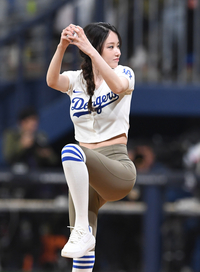 [포토]전종서, LA 다저스-키움 히어로즈 연습경기 시구