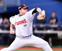 [포토] ‘8회초 책임진 윤호솔’