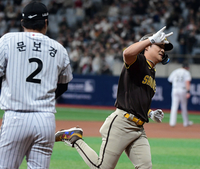 [포토] ‘기분좋은 세리머니’ 김하성