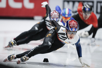 쇼트트랙 황대헌, 무리한 질주 또 논란→박지원과 충돌…이번시즌만 3번째