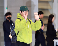 늘어난 경찰과 보안 요원, 줄어든 함성…이강인, 이전과 다른 분위기 속 대표팀 ‘무난 합류’ [SS현장]