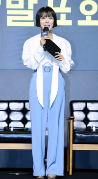 [포토] ‘하이드’ 사회보는 하지영 아나운서