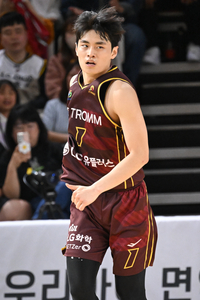 LG 유기상 3점슛 90개 KBL 대기록 작성, 신인왕 경쟁 마침표