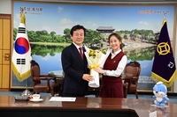 “진주의 자랑!”…‘미스트롯3’ 美 오유진, 홍보대사 이어간다