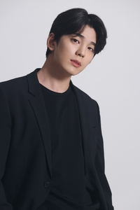 ‘사내맞선’ 김민규, 오는 4월 1일 육군 현역 입대…“안전사고 방지를 위해 비공개 입대”[공식]