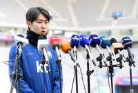 [포토]심경 밝히는 이강인