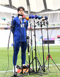 [포토]취재진 앞에 선 이강인