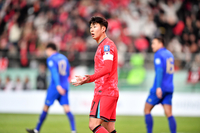 [포토]‘후반전 넣은 골 오프사이드 선언에 아쉬워하는’ 손흥민