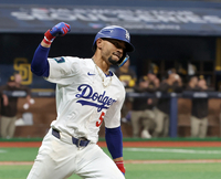 [포토] LA 무키 베츠 ‘짜릿한 홈런포’