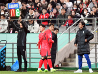 [포토]‘주민규 대신 이강인 투입’ 황선홍 감독