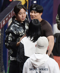 [포토] 김하성 ‘키움 김재현과 기념 촬영’