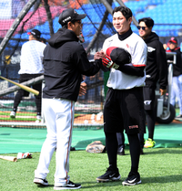 ‘LG·한화 공식 개막전’ 우승 타선 VS 류현진에 안치홍·김강민 가세, 라인업부터 뜨겁다 [SS잠실in]