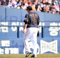 [포토] 4회 강판되는 류현진