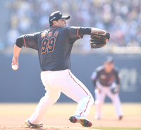 [포토] 한화 류현진 ‘개막전 승리를 위하여’