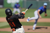 ‘신인왕 유력 2순위’ 이정후 또 멀티히트, LAD 야마모토·SD 메릴과 신인왕 경쟁 예상 [SS스타]