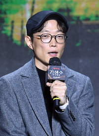 [포토]‘기생수 : 더 그레이’의 류용재 작가