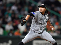 [포토]‘8회말 책임진’ 김범수