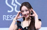 [포토]리센느 원이, 사랑스런 볼 하트