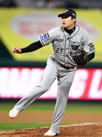 [포토] 역투하는 한화 이민우