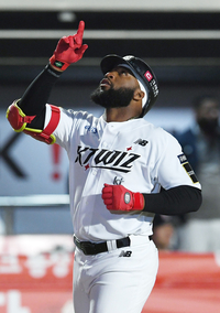 늦깎이 새 신랑 ‘48세’ 고준, 오늘(5일) 오후 3시 품절남 합류…“서로에 대한 깊은 신뢰”