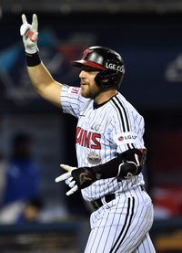 [포토]홈런 세리머니 하는 LG 오스틴