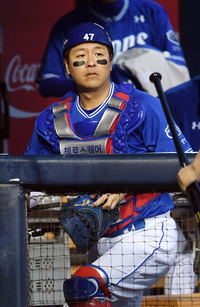 [포토]2,238 경기 출장 신기록 세우는 강민호