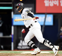 [포토] 황재균 ‘득점기회를 못 살렸어’