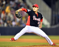 KIA, ‘실책 4개’에도 ‘4G 비자책’ 불펜 활약에 두산 꺾고 파죽의 4연승 [SS잠실in]