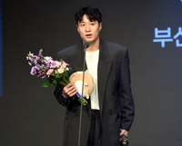 [포토] KCC 허웅, 5년 연속 인기상 수상