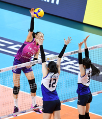 [포토]흥국생명 김연경의 타점 높은 공격