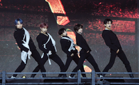 [포토]멋진 무대 꾸미는 투모로우바이투게더(TXT)