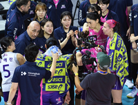 두 시즌 연속 준우승, 벽에 부딪힌 아본단자 감독의 일침 “변화, 성장 위해 시도하지 않는 선수들 아쉽다”[현장인터뷰]