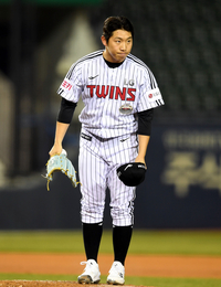 [포토] 서호철 사구에 사과하는 박명근