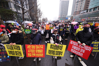 KB국민은행, ‘리딩뱅크’ 난망…홍콩 ELS 배상이 관건