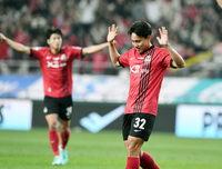 [포토]선제골 FC서울 조영욱, 세리머니 없이