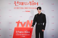 변우석, 32세에 교복 입은 소감 “전작이 마지막 교복이라 생각했는데…” (선재업고튀어)