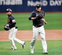 [포토] 류현진 ‘밝은 미소로 입장’