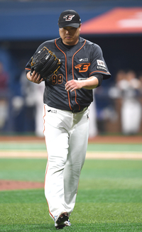 [포토] 5회 마운드 내려오는 류현진