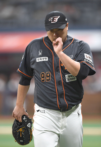 ‘5회 대충격’ 류현진, 4.1이닝 9실점…키움에 복수? ‘개인 최다 실점’ 불명예 [SS시선집중]